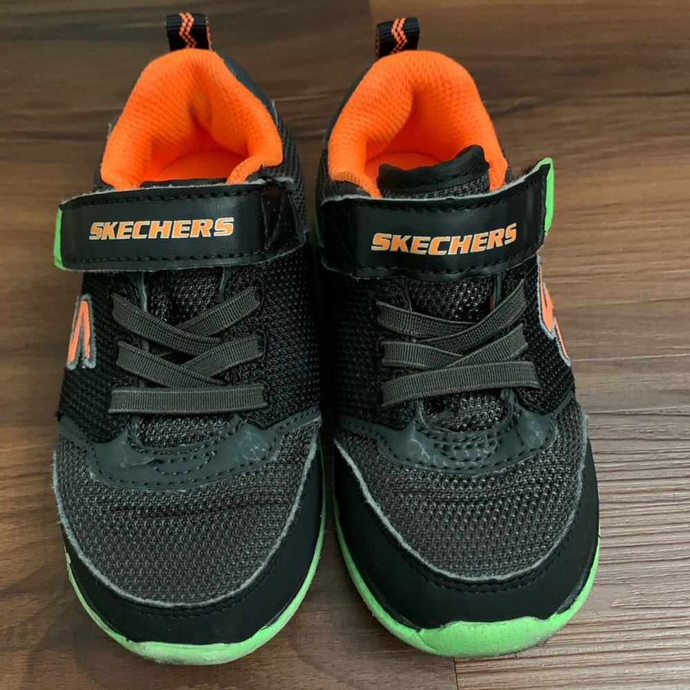 Sketchers 8c